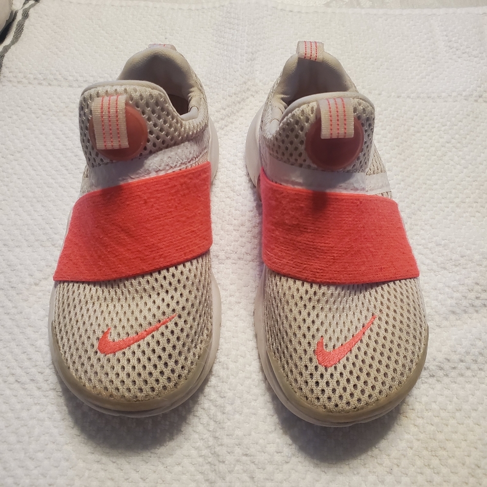 Toddler Nike Sneakers Size 11
